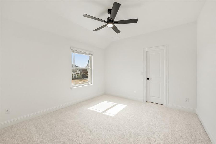 Spacious, unfurnished interior of a new home in Terracina, Rockwall (Image 35). Spacious, unfurnished interior of a new home in Terracina, Rockwall (Image 35).