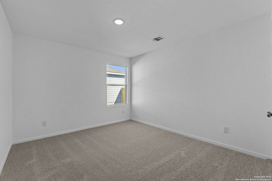 Spacious, unfurnished interior of a new home in , New Braunfels (Image 16).
