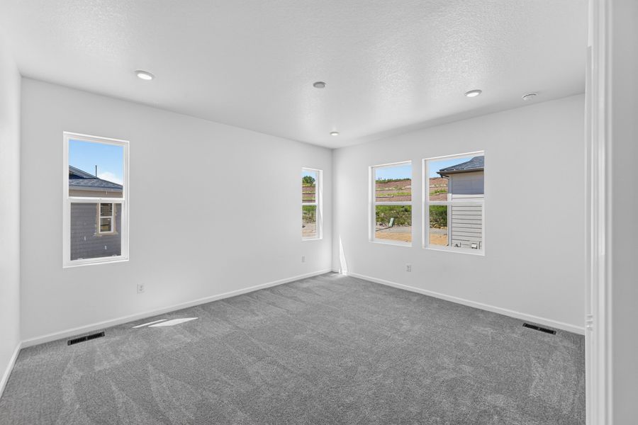 Spacious, unfurnished interior of a new home in Trailstone, Arvada (Image 15).