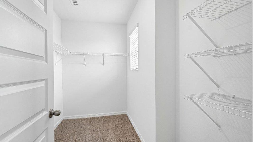 Representative unfurnished interior of a home built from the THE McKENNA by D.R. Horton in Summerlin at Hawthorne Ranch, Lakeland (Image 41).