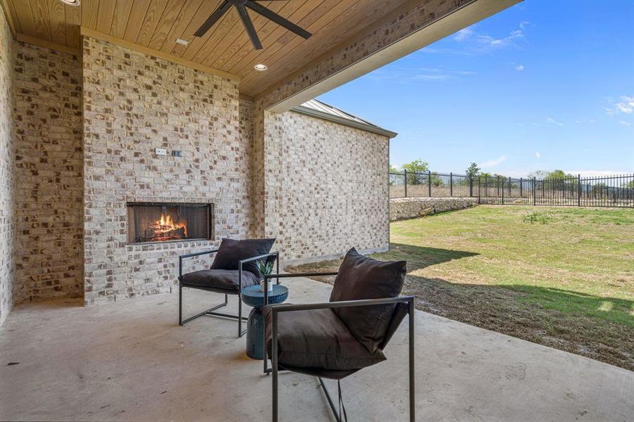 Exterior details and patio area of a home in , Fort Worth (Image 4).