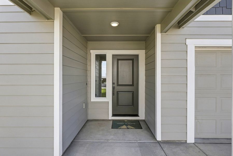 Exterior details and patio area of a home in Upland Meadows, Hermiston (Image 32).
