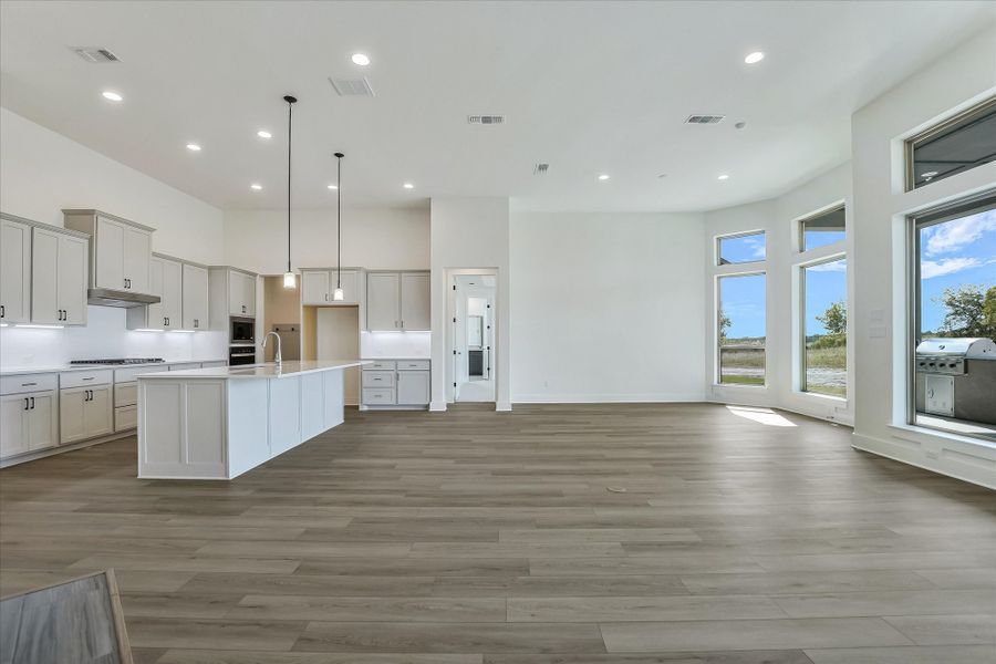 Representative unfurnished interior of a home built from the Bandera II by Giddens Homes in Whispering Wind, Bertram (Image 24).