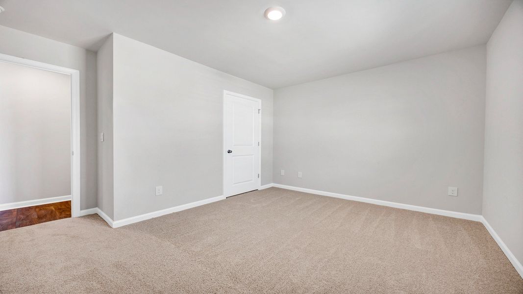 Spacious, unfurnished interior of a new home in The Park at Wilkinson, Orangeburg (Image 35).