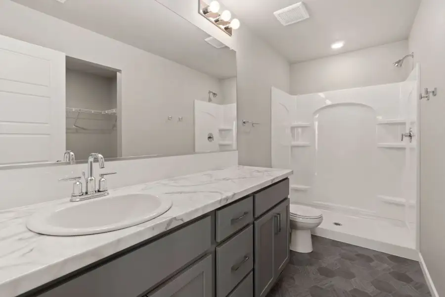 Owner's Suite Bathroom Owner's Suite Bathroom