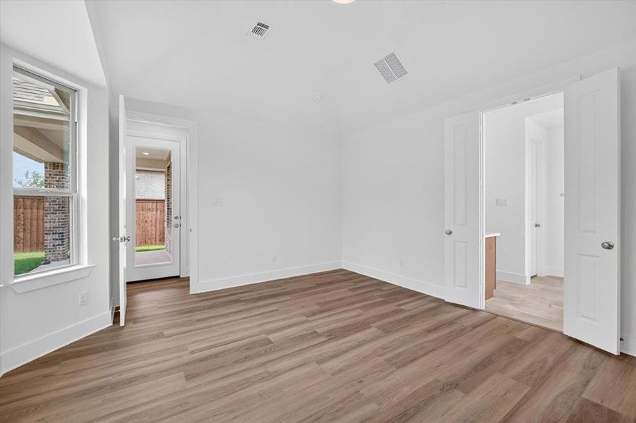 Spacious, unfurnished interior of a new home in Gateway Village - The Reserve, Denison (Image 20).