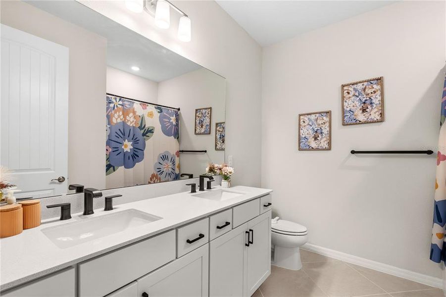 Furnished interior view inside a new home in , Mount Dora (Image 9).