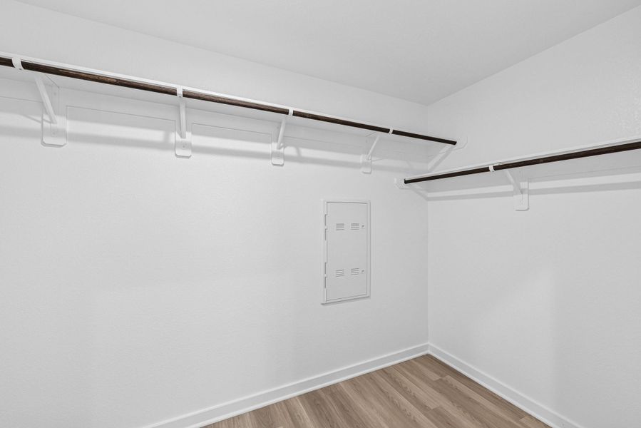 Spacious, unfurnished interior of a new home in Summerview, Fulshear (Image 18). Spacious, unfurnished interior of a new home in Summerview, Fulshear (Image 18).