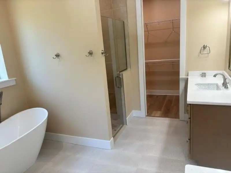 Furnished interior view inside a new home in , Lakeland (Image 6).