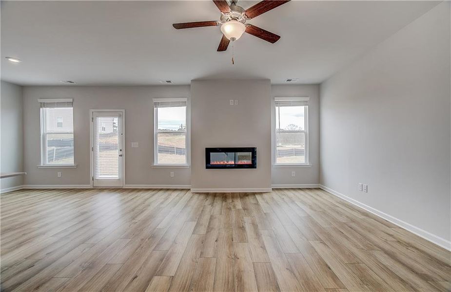 Spacious, unfurnished interior of a new home in Chapel Hill, Newnan (Image 31).