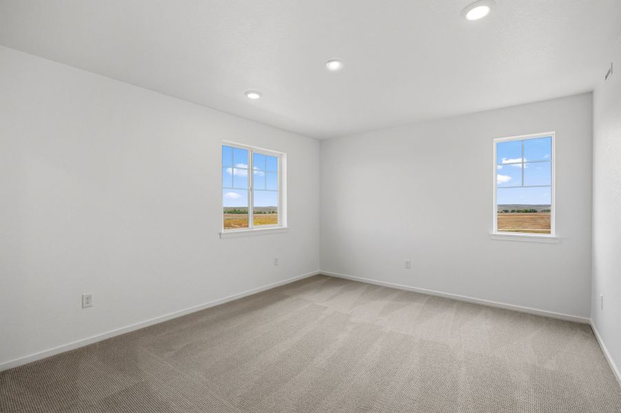 Spacious, unfurnished interior of a new home in Harvest Crossing, Aurora (Image 25).