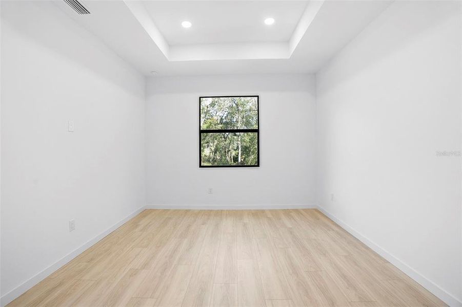 Spacious, unfurnished interior of a new home in , North Port (Image 27).