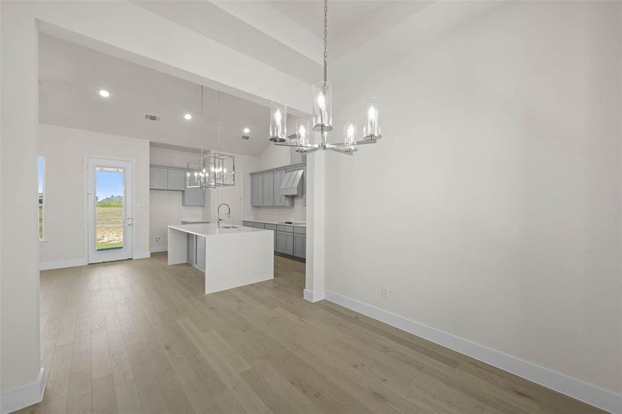 551 Cari Lynn- Dining-2 551 Cari Lynn- Dining-2