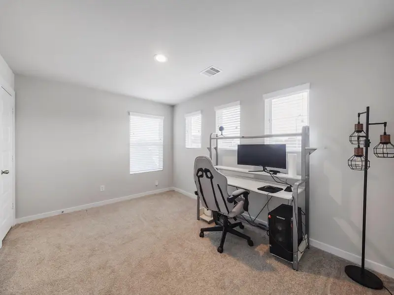 Furnished interior view inside a new home in Winfield Lakes, Fresno (Image 11).