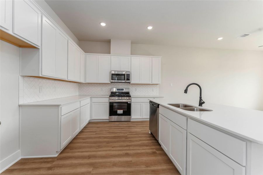 Image 22 of a home in Cay Landing. Image 22 of a home in Cay Landing.