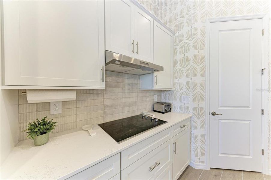 Furnished interior view inside a new home in , Venice (Image 39).