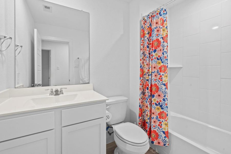 Secondary bath with a large tub/shower combo Secondary bath with a large tub/shower combo