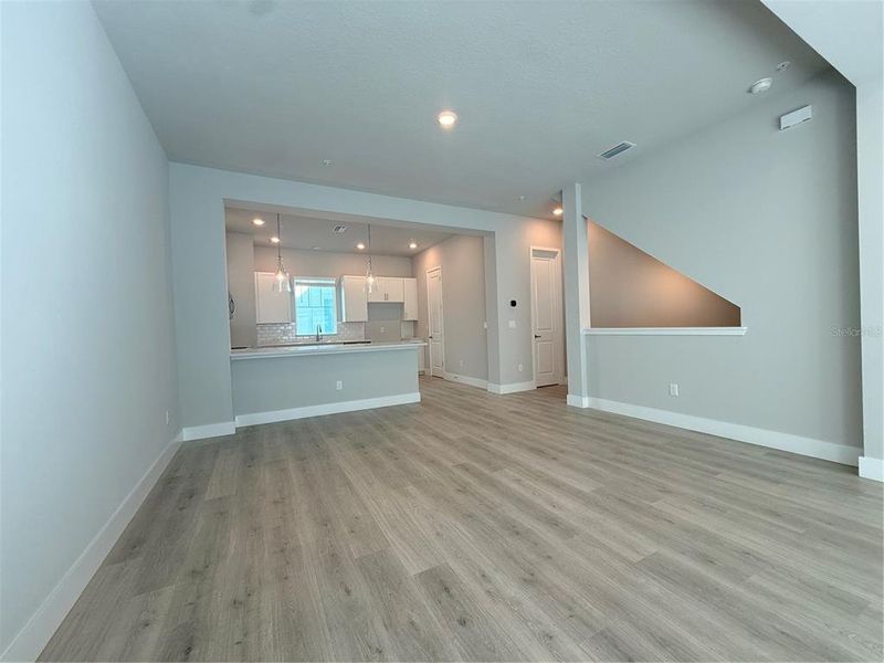 Spacious, unfurnished interior of a new home in Towns at Union, St. Petersburg (Image 5).