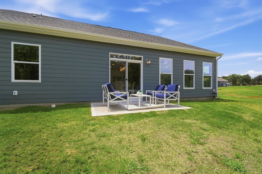 Exterior details and patio area of a home in Chasewood, Mint Hill (Image 3).