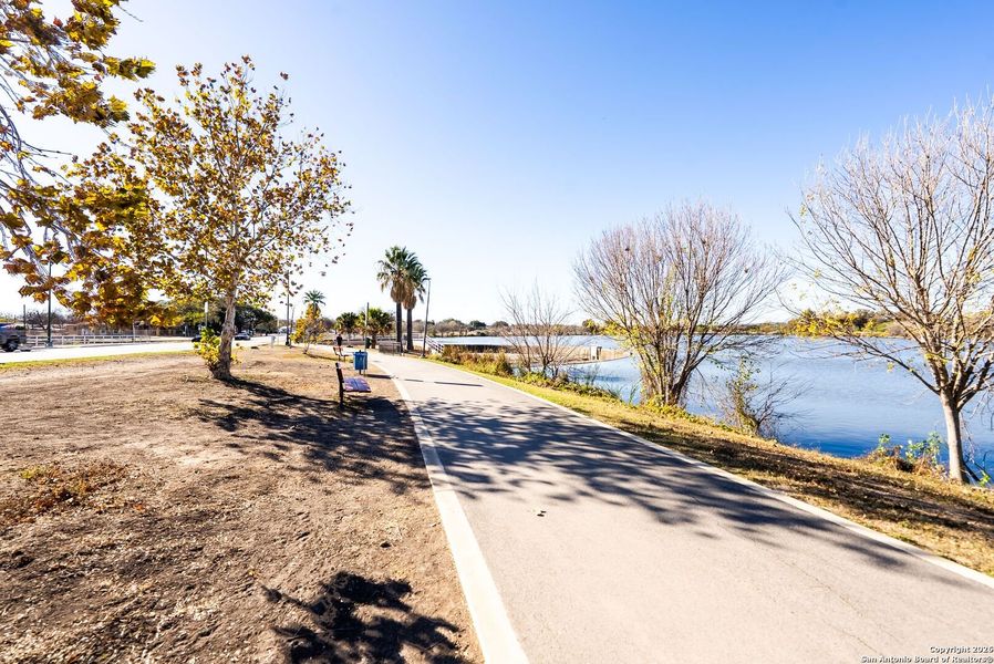 Natural landscape and outdoor views near  in San Antonio (Image 55).