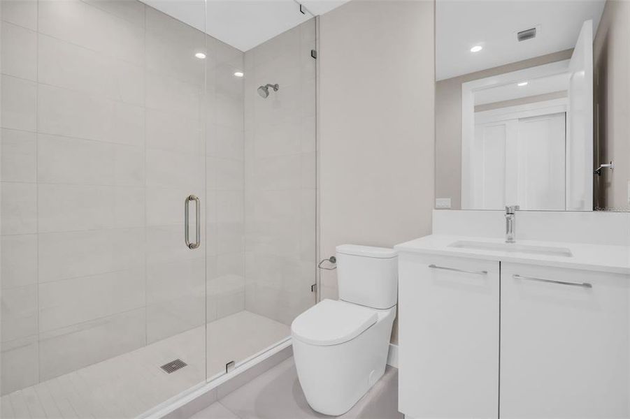 Furnished interior view inside a new home in , St. Petersburg (Image 52).