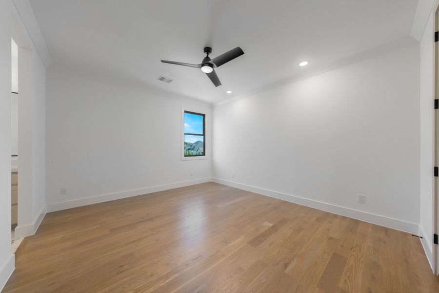 Spacious, unfurnished interior of a new home in Montclair, Prosper (Image 51).