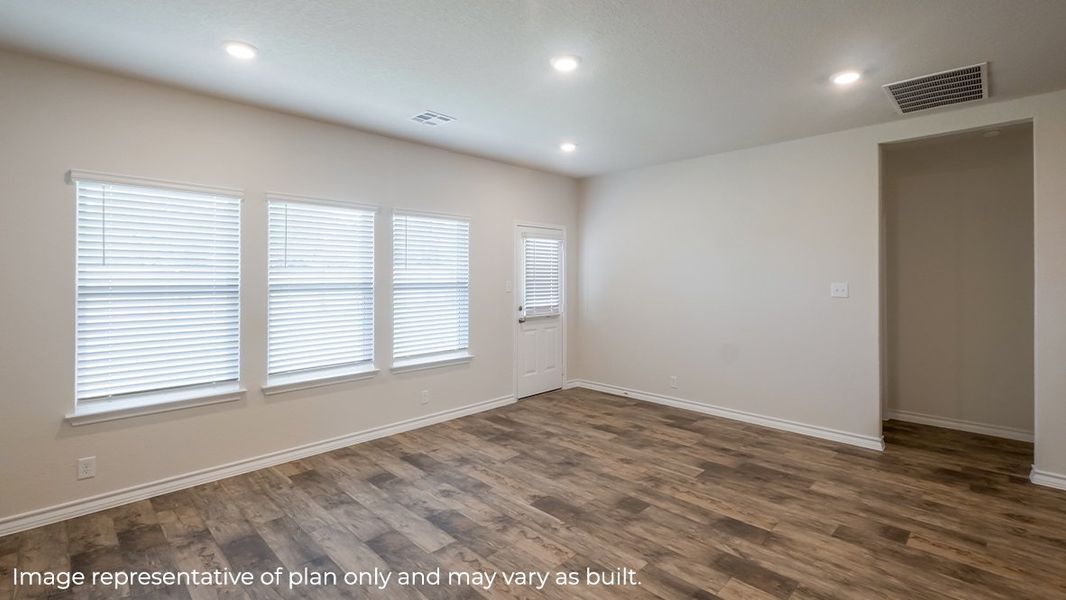 Spacious, unfurnished interior of a new home in Brookstone Creek, San Antonio (Image 11).