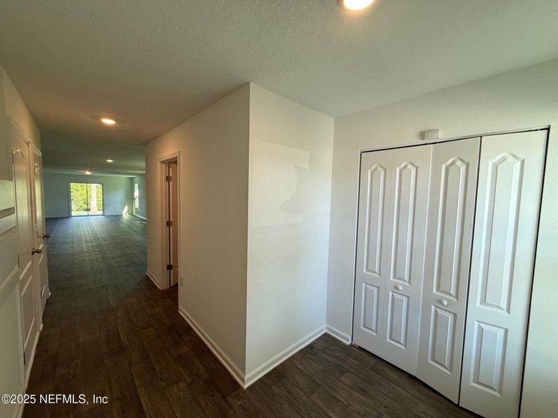 Spacious, unfurnished interior of a new home in Sawmill Branch Express, Palm Coast (Image 53). Spacious, unfurnished interior of a new home in Sawmill Branch Express, Palm Coast (Image 53).