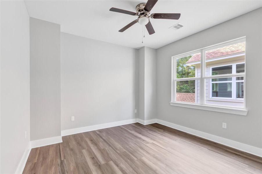 Spacious, unfurnished interior of a new home in , Houston (Image 30).