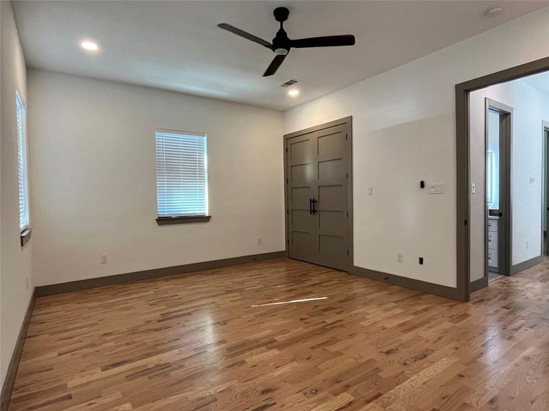Large bedroom upstairs with a full bathroom off the hallway could be a second primary upstairs, perfect for a roommate or second primary. Large bedroom upstairs with a full bathroom off the hallway could be a second primary upstairs, perfect for a roommate or second primary.