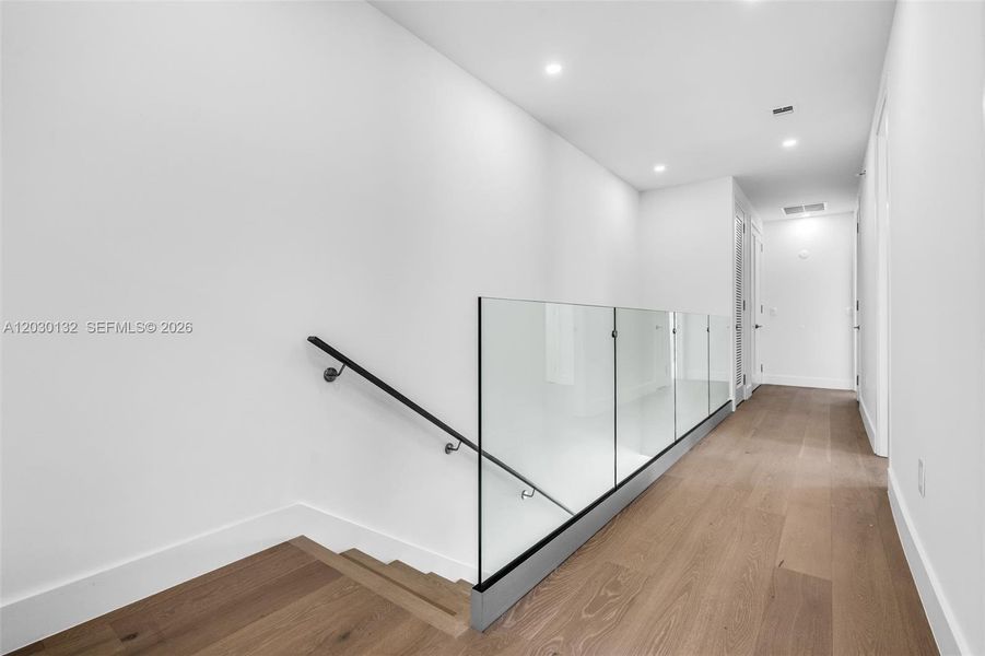 Spacious, unfurnished interior of a new home in , Miami (Image 15).