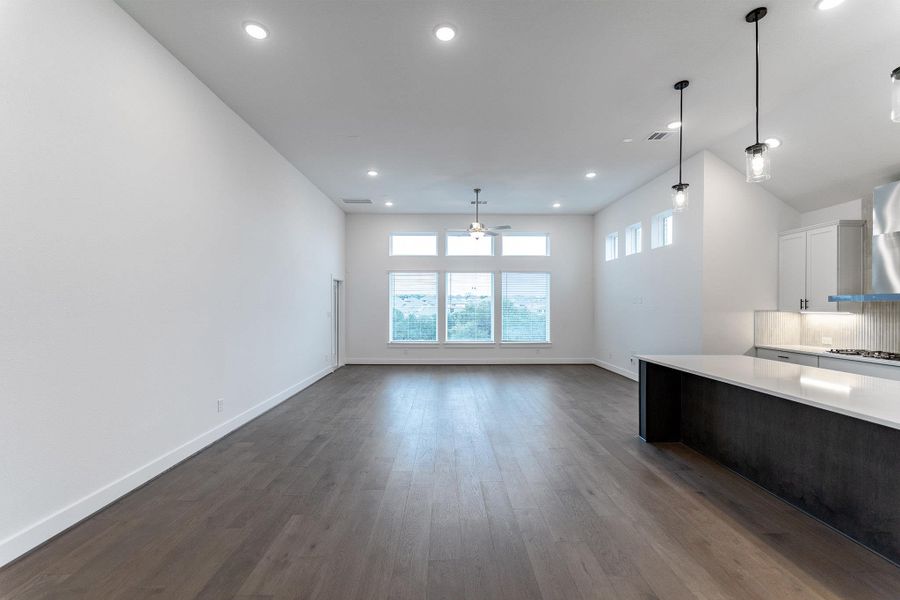 Spacious, unfurnished interior of a new home in Lariat, Liberty Hill (Image 13).