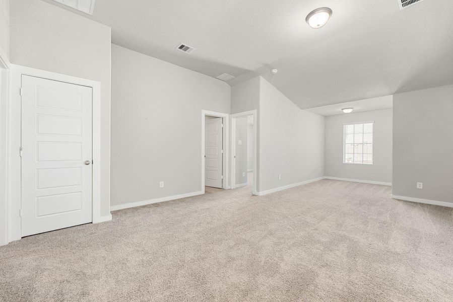 Spacious, unfurnished interior of a new home in Sundance Cove - Premier Series, Crosby (Image 24).