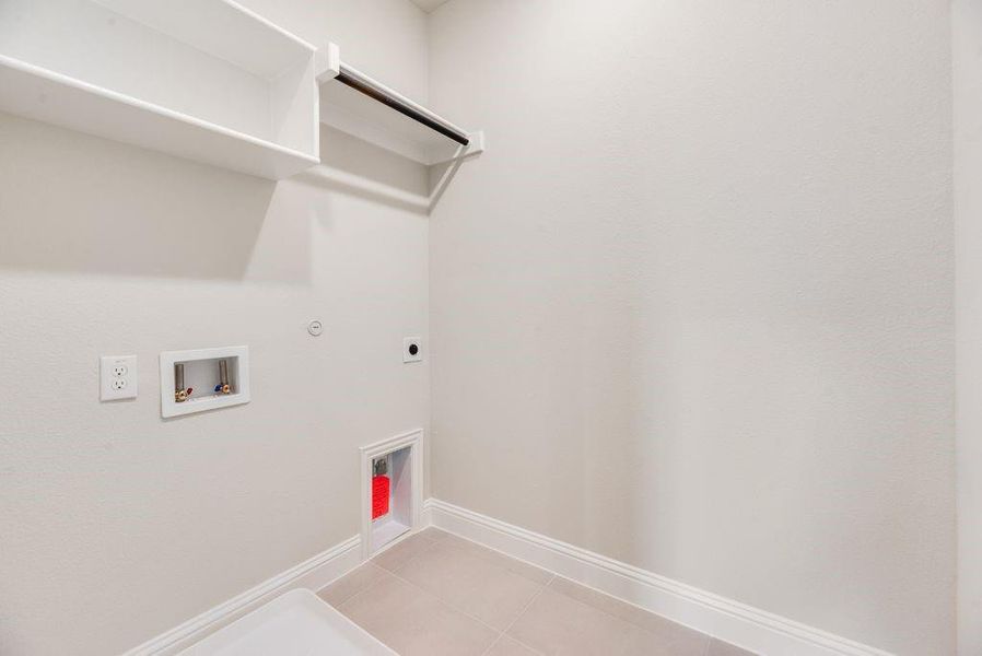 Spacious, unfurnished interior of a new home in Bayside, Rowlett (Image 22). Spacious, unfurnished interior of a new home in Bayside, Rowlett (Image 22).