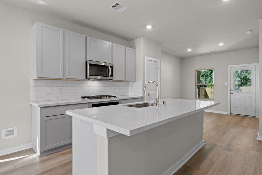 Furnished interior view inside a new home in Westridge Cove, Conroe (Image 10). Furnished interior view inside a new home in Westridge Cove, Conroe (Image 10).
