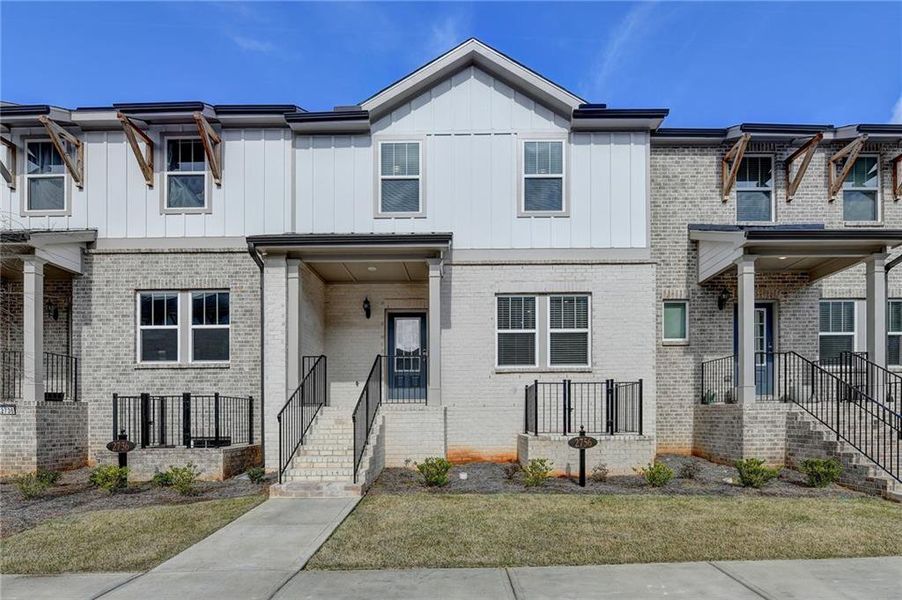 Image 40 of a home in .