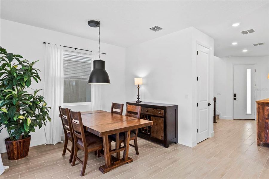 Furnished interior view inside a new home in , Apollo Beach (Image 5).