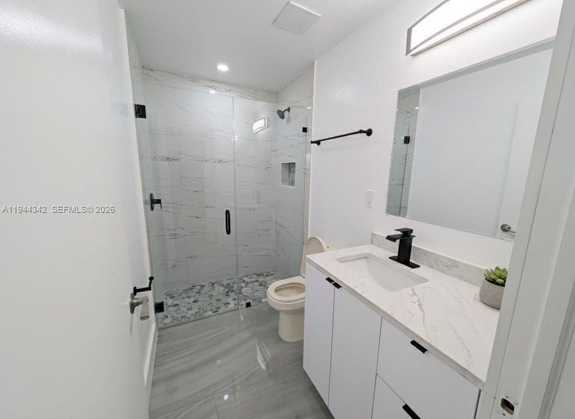 Furnished interior view inside a new home in , Lehigh Acres (Image 8).