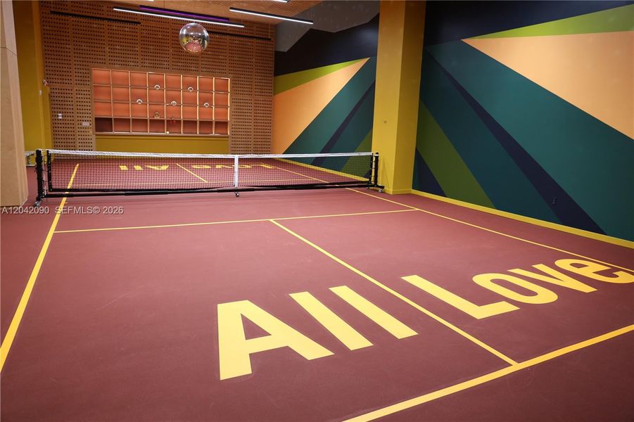 Community amenities in , Miami (Image 16).