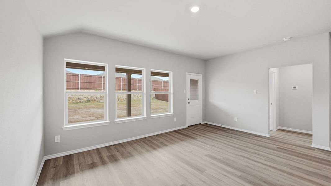 Representative unfurnished interior of a home built from the Easton by D.R. Horton in Rock Creek West, Fort Worth (Image 18).