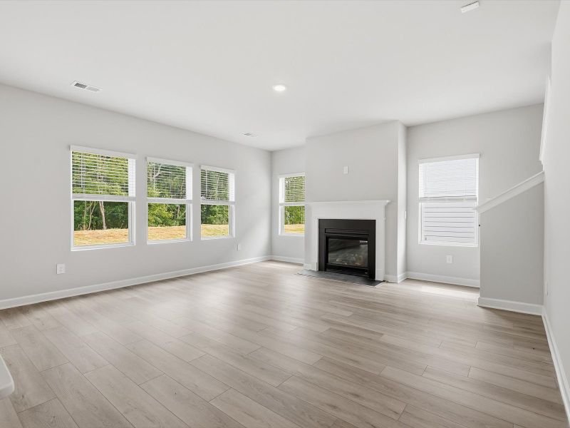Spacious, unfurnished interior of a new home in Southwell Commons, Anderson (Image 10).