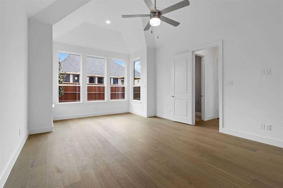 Spacious, unfurnished interior of a new home in Saddle Star Estates, Rockwall (Image 17).