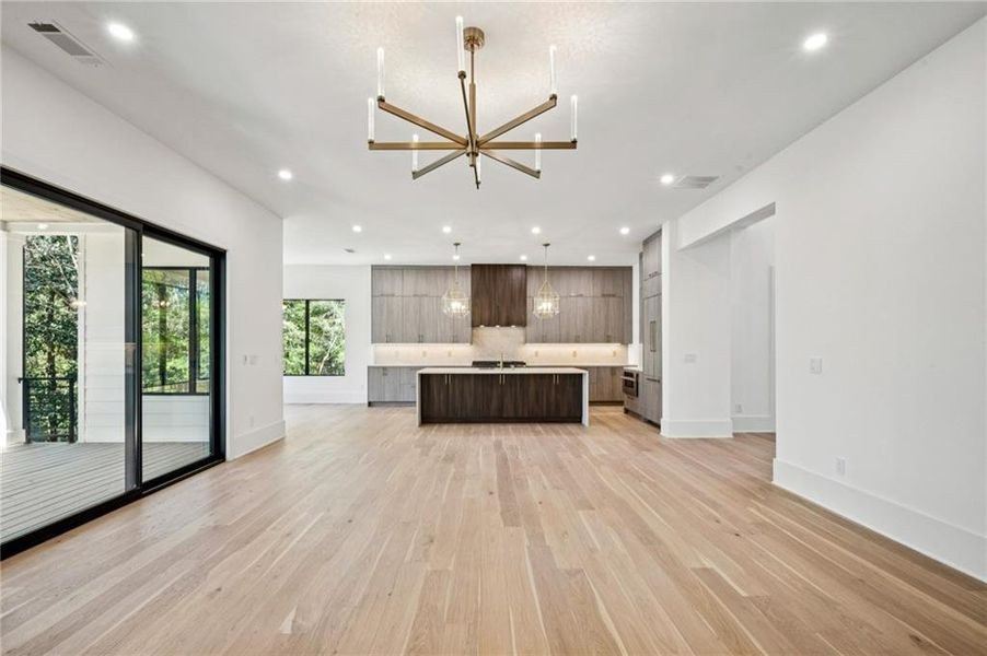 Spacious, unfurnished interior of a new home in , Atlanta (Image 22).