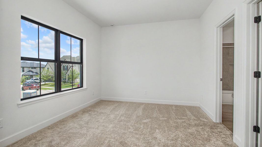 Spacious, unfurnished interior of a new home in Grange, Katy (Image 20).