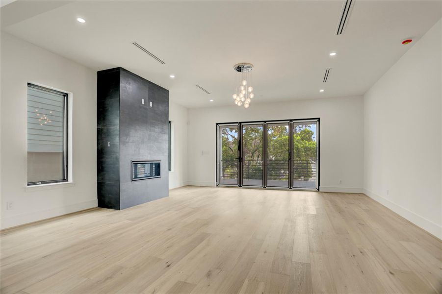 Spacious, unfurnished interior of a new home in , Houston (Image 28).