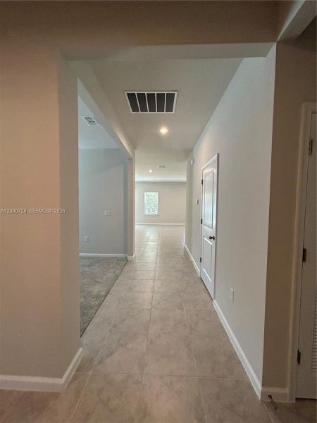 Spacious, unfurnished interior of a new home in Brooks Landing, Titusville (Image 14).