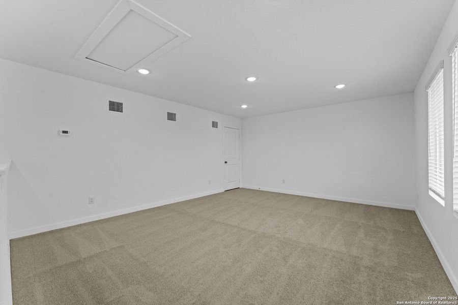 Spacious, unfurnished interior of a new home in Parkside: Coastline Collection, New Braunfels (Image 22). Spacious, unfurnished interior of a new home in Parkside: Coastline Collection, New Braunfels (Image 22).