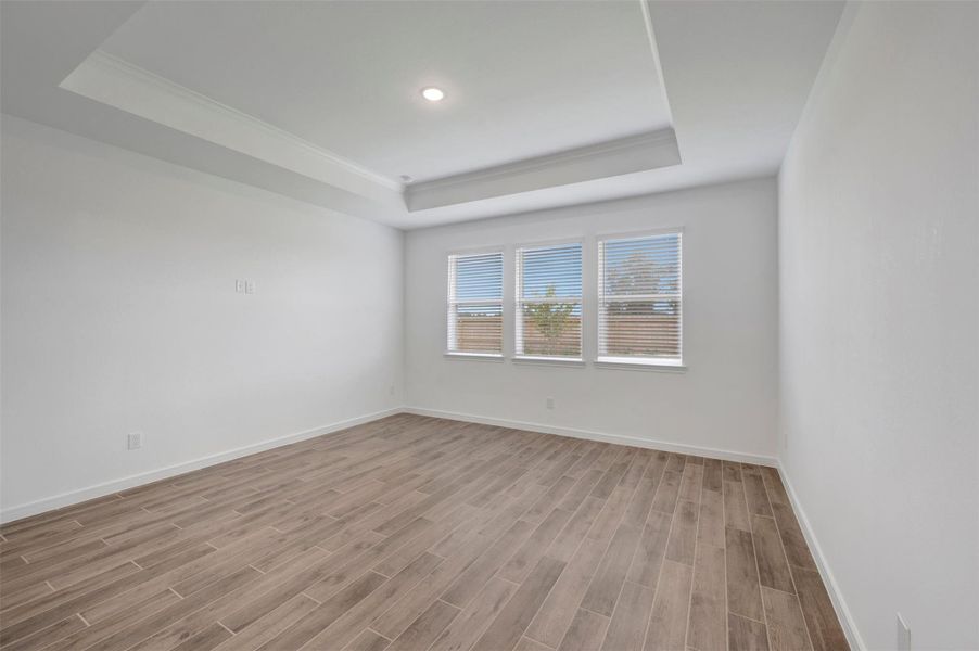Spacious primary suite