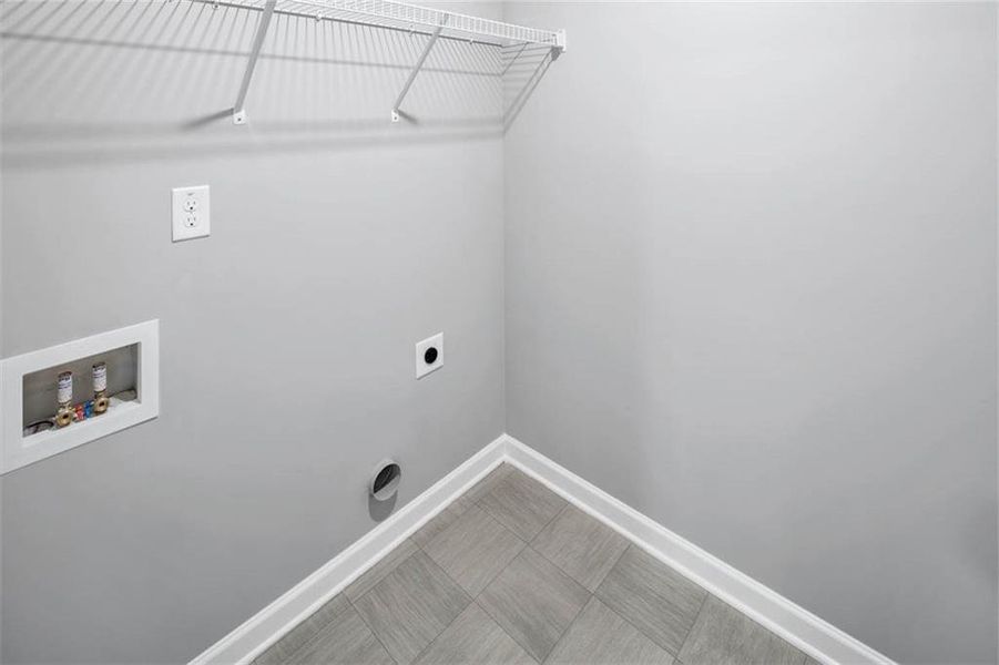 Spacious, unfurnished interior of a new home in Poplar Preserve, Newnan (Image 20).