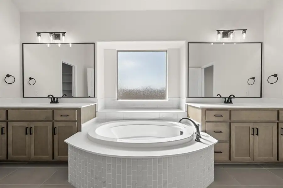 209 Pine Leaf- Primary Suite-6